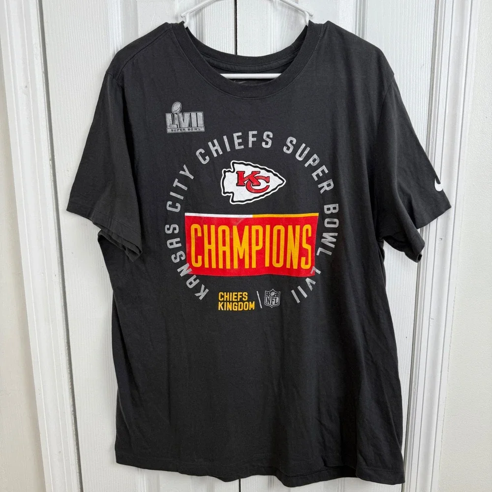 Nike Kansas City Chiefs Super Bowl LVII Champions Tee Mens Large Black NFL‎